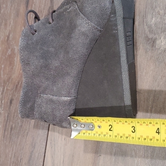 Toms "Like New" Desert wedge Suede shoes sz 10 - Picture 11 of 13